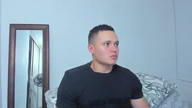 KingLevi01 online show from 17, 4, 2026