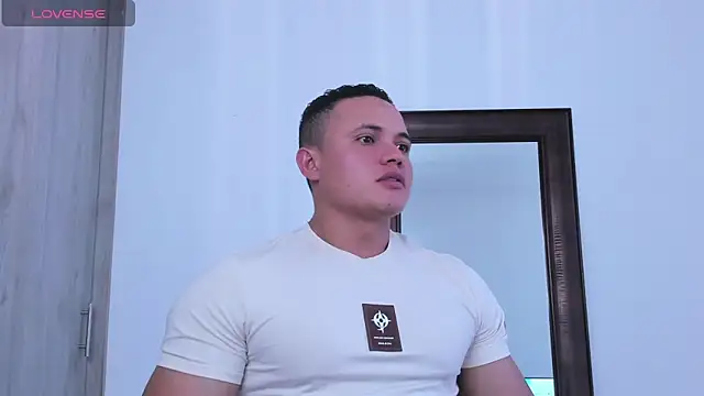 KingLevi01 online show from 2, 10, 2025