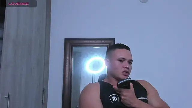 Snapshot of KingLevi01 chatting on 15, 10, 2025 KingLevi01 online show from 15, 10, 2025