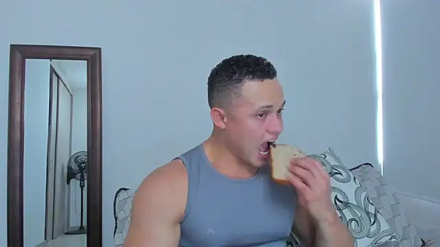 KingLevi01 online show from 5, 4, 2026