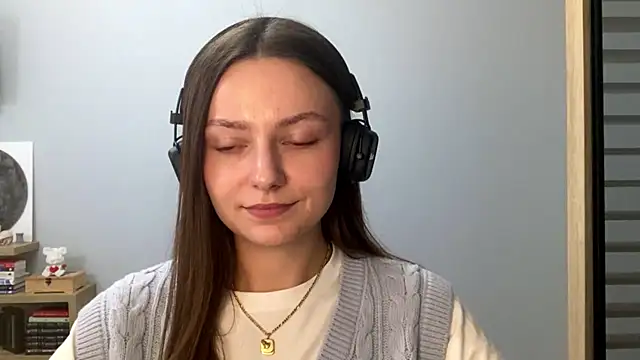 Snapshot of SoulHiperAgne_ chatting on 21, 10, 2025 SoulHiperAgne online show from 21, 10, 2025