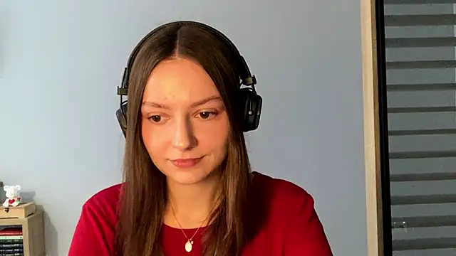 Snapshot of SoulHiperAgne_ chatting on 8, 10, 2025 SoulHiperAgne online show from 8, 10, 2025