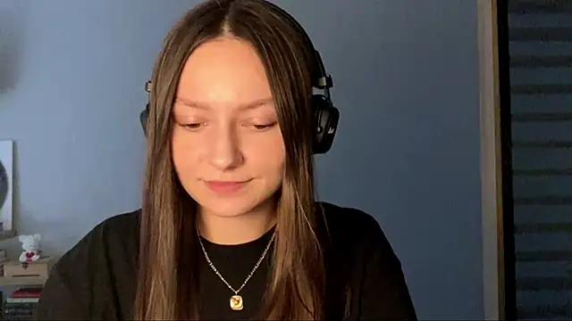 Snapshot of SoulHiperAgne_ chatting on 17, 10, 2025 SoulHiperAgne online show from 17, 10, 2025