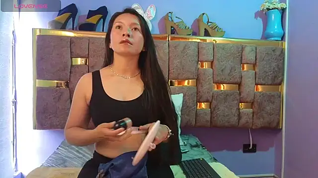 mia wetts online show from 6, 10, 2025