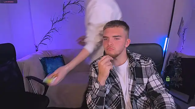 Snapshot of danny_cool chatting on 14, 10, 2025 danny cool online show from 14, 10, 2025