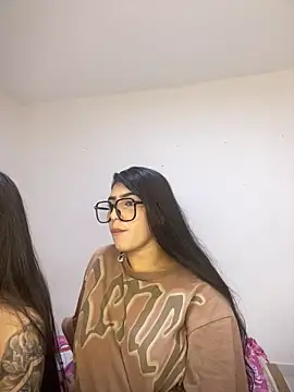 Sweet and Rous0 online show from 17, 12, 2025