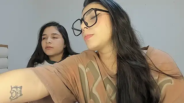 Sweet and Rous0 online show from 6, 2, 2026