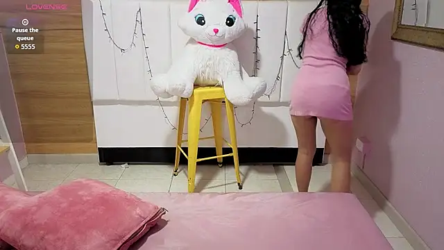 bella vibess s online show from 9, 4, 2026