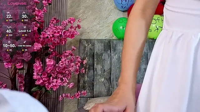 Snapshot of bella_vibess_s chatting on 26, 11, 2025 bella vibess s online show from 26, 11, 2025