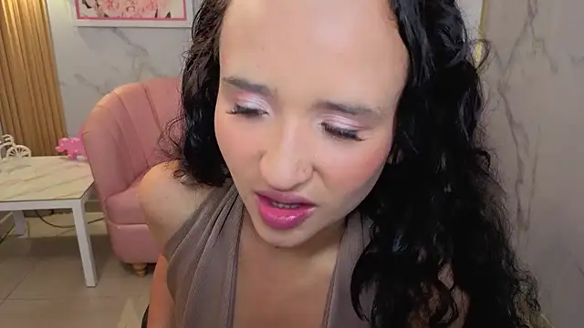 Snapshot of bella_vibess_s chatting on 20, 5, 2026 bella vibess s online show from 20, 5, 2026