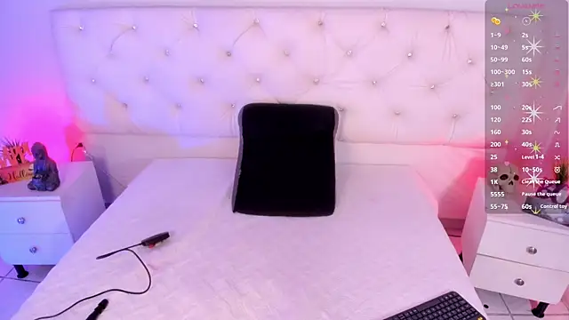 Ambeer fox  online show from 25, 10, 2025