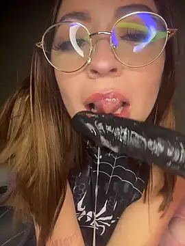 aileen wood1 online show from 6, 10, 2025