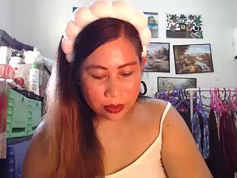 Snapshot of filipina_beauty chatting on 30, 11, 2025 filipina beauty online show from 30, 11, 2025