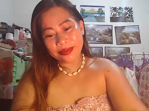 Snapshot of filipina_beauty chatting on 7, 10, 2025 filipina beauty online show from 7, 10, 2025
