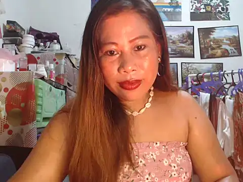Snapshot of filipina_beauty chatting on 8, 9, 2025 filipina beauty online show from 8, 9, 2025