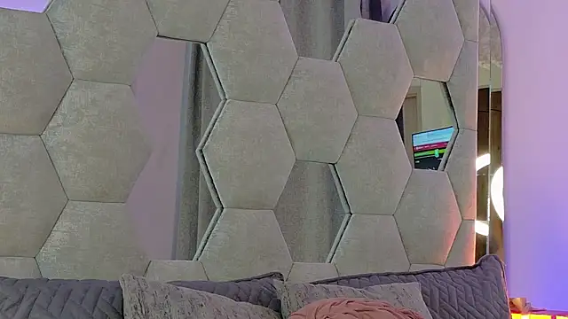 NicoleArmani online show from 6, 2, 2026