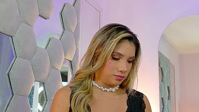 NicoleArmani online show from 15, 1, 2026