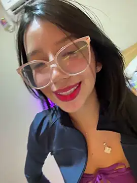 Min junn online show from 7, 10, 2025