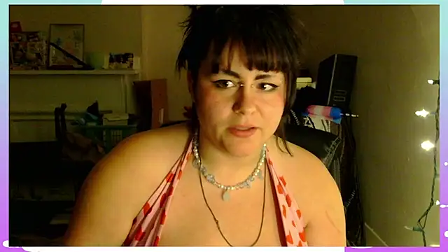 PeakoBunny online show from 9, 11, 2025