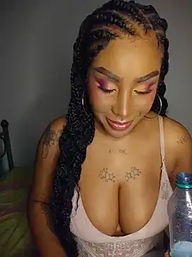 Snapshot of Queen_Amara chatting on 5, 7, 2026 Queen Amara online show from 5, 7, 2026