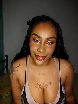 Snapshot of Queen_Amara chatting on 11, 5, 2026 Queen Amara online show from 11, 5, 2026
