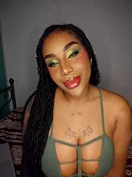 Snapshot of Queen_Amara chatting on 9, 5, 2026 Queen Amara online show from 9, 5, 2026