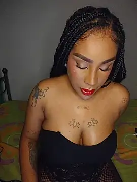 Snapshot of Queen_Amara chatting on 13, 5, 2026 Queen Amara online show from 13, 5, 2026
