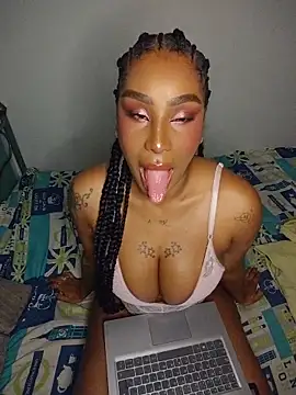 Snapshot of Queen_Amara chatting on 28, 5, 2026 Queen Amara online show from 28, 5, 2026