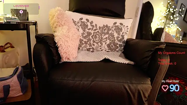 GingerAleMILF online show from 20, 4, 2026