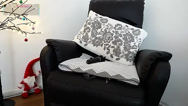 GingerAleMILF online show from 18, 1, 2026