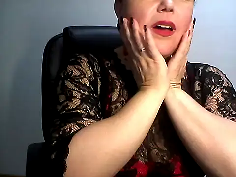 Snapshot of EllaLove2277 chatting on 26, 10, 2025 EllaLove2277 online show from 26, 10, 2025