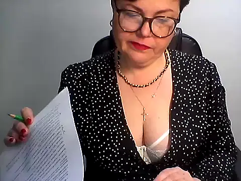 EllaLove2277 online show from 5, 2, 2026