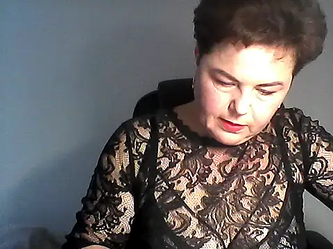 Snapshot of EllaLove2277 chatting on 9, 10, 2025 EllaLove2277 online show from 9, 10, 2025