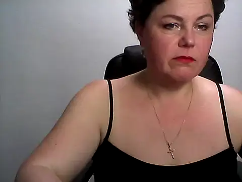 Snapshot of EllaLove2277 chatting on 3, 11, 2025 EllaLove2277 online show from 3, 11, 2025