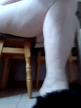 Snapshot of EllaLove2277 chatting on 5, 5, 2026 EllaLove2277 online show from 5, 5, 2026