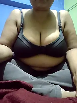 bitch-horny online show from 18, 10, 2025