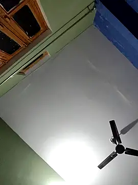 bitch-horny online show from 5, 2, 2026