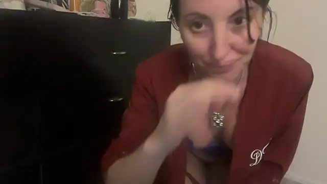 Snapshot of NurseStephania chatting on 1, 11, 2025 NurseStephania online show from 1, 11, 2025