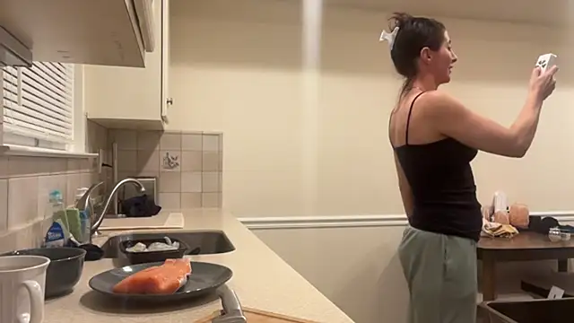 Snapshot of NurseStephania chatting on 21, 11, 2025 NurseStephania online show from 21, 11, 2025