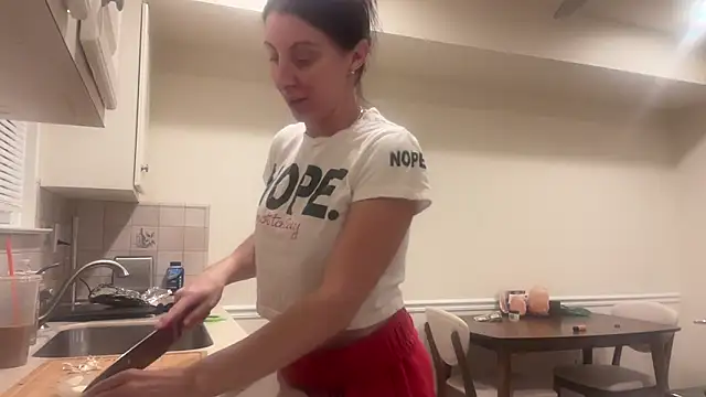 Snapshot of NurseStephania chatting on 12, 11, 2025 NurseStephania online show from 12, 11, 2025