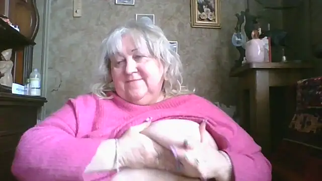 Lala-Love56 online show from 8, 4, 2026