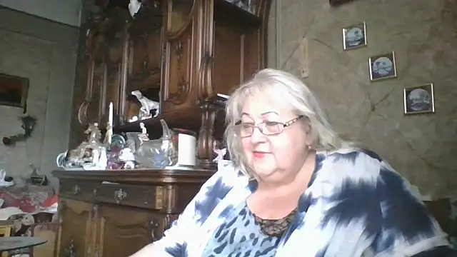 Lala-Love56 online show from 9, 9, 2025