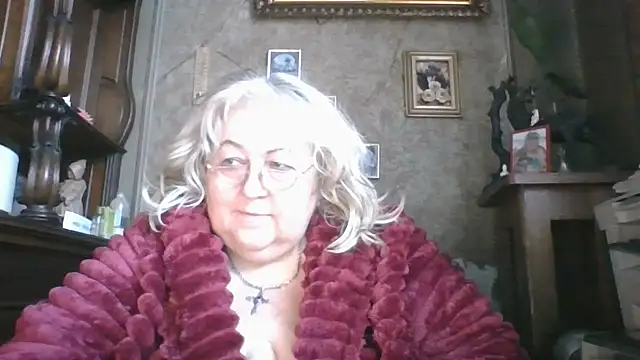 Lala-Love56 online show from 19, 11, 2025