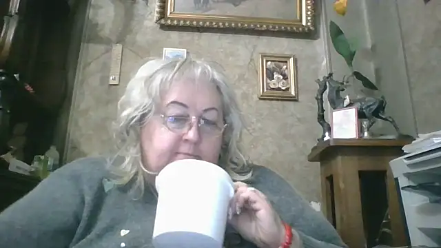 Lala-Love56 online show from 18, 11, 2025