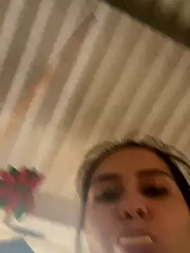 Snapshot of amberbakee chatting on 17, 12, 2025 amberbakee online show from 17, 12, 2025