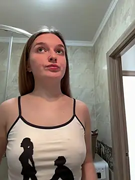 Bellatrisssaa online show from 4, 3, 2026