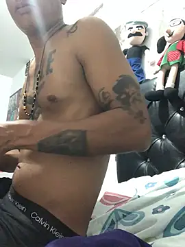 elpeluchenegroxxx3 online show from 27, 2, 2026