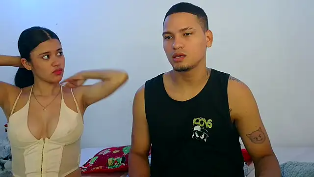 Sexy777Couple online show from 11, 1, 2026