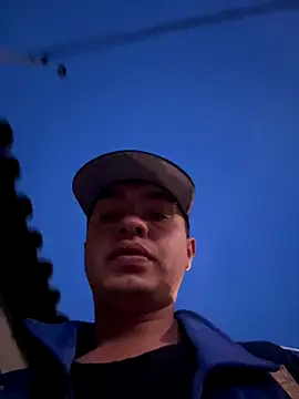 Snapshot of lonewolt chatting on 16, 9, 2025 lonewolt online show from 16, 9, 2025