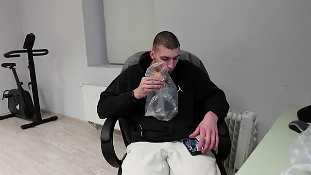 Ryan Dozer online show from 23, 4, 2026